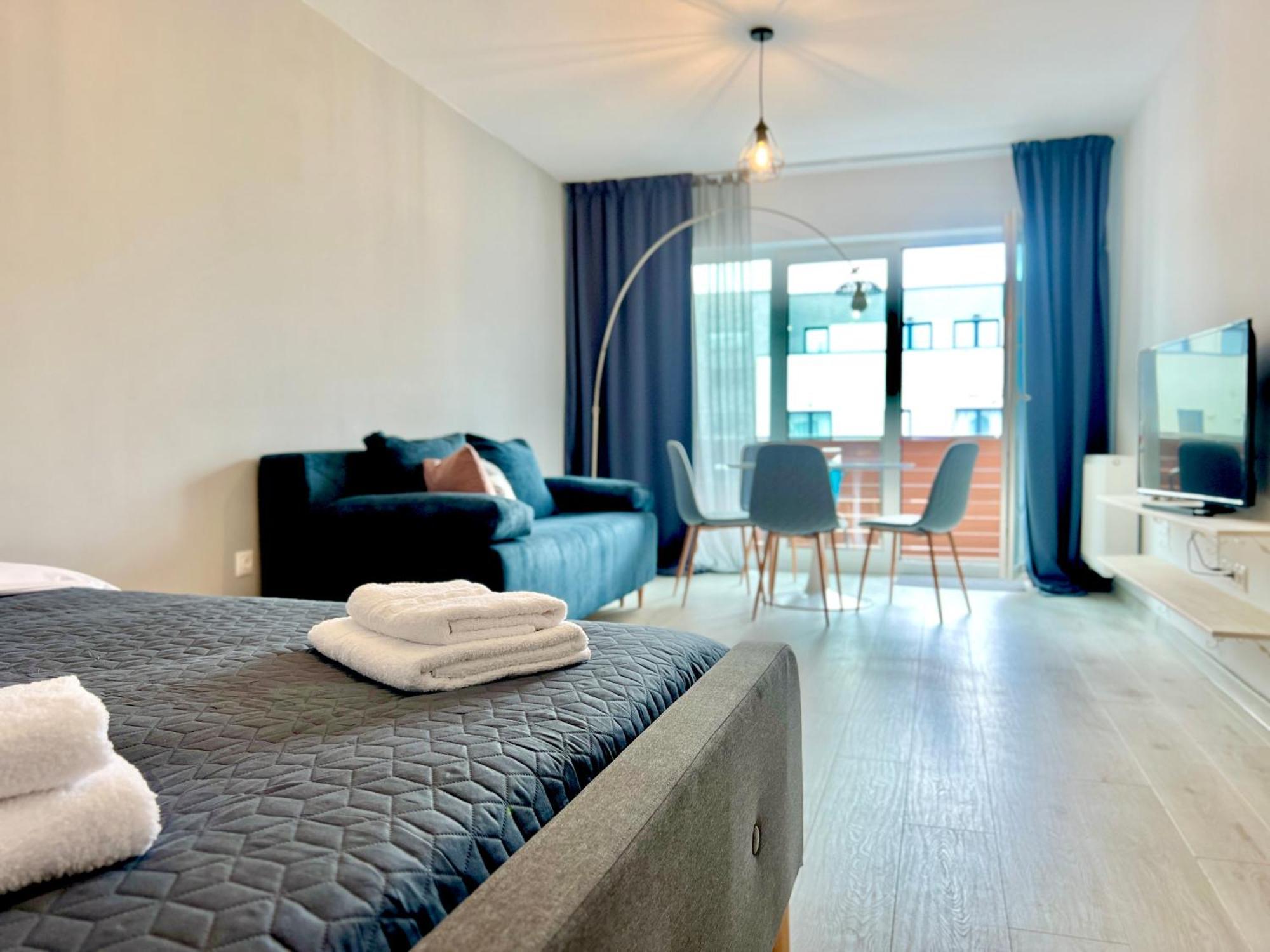 Blue Boho Studios And Apartments Брашов Екстериор снимка